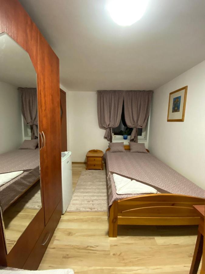 Hostel Piaseczno Piaseczno  Exteriör bild